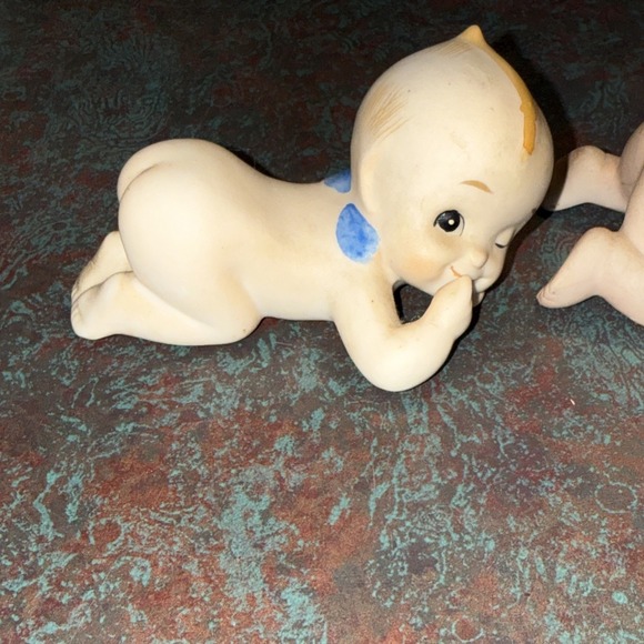 A LOT OF Two VINTAGE PORCELAIN KEWPIE DOLLS BLUE WINGS   **MINT** - Picture 3 of 3